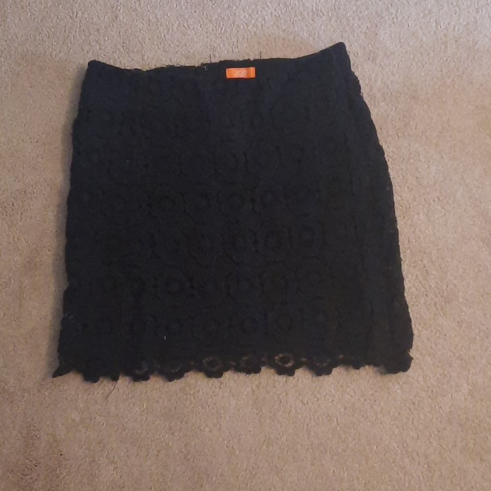 Lace skirt